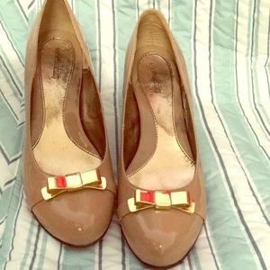 Women’s 8 Medium Solesensability heel (~2 1/2in)